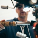Jak wybrać pierwszy rower górski MTB – kompletny poradnik dla początkujących