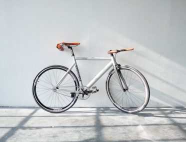 Sakwy rowerowe na tylnym bagażniku